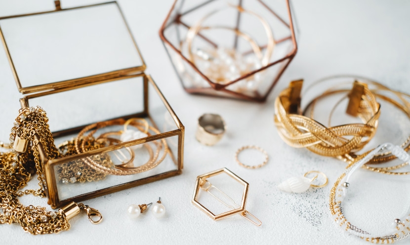 Le guide de nettoyage des bijoux en or Le guide de nettoyage des bijoux en or