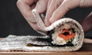 Les secrets pour maîtriser l’art des sushis maison