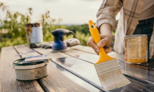 Les erreurs à éviter pour repeindre un meuble dans les règles de l’art