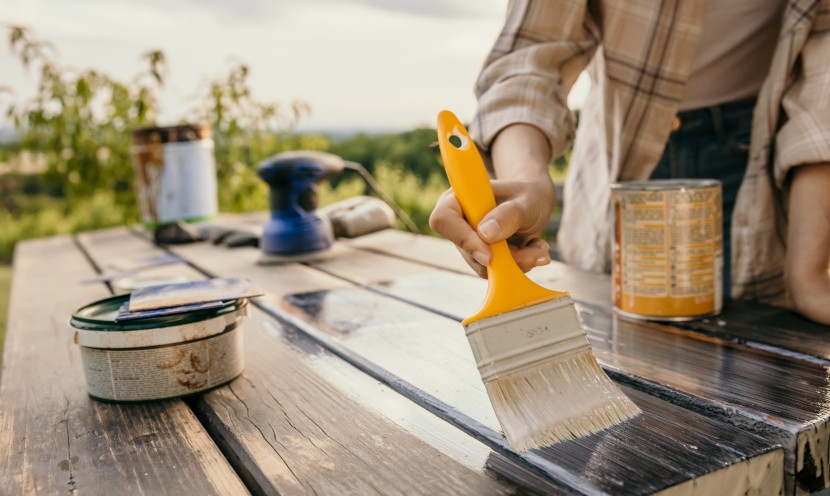 Les erreurs à éviter pour repeindre un meuble dans les règles de l’art