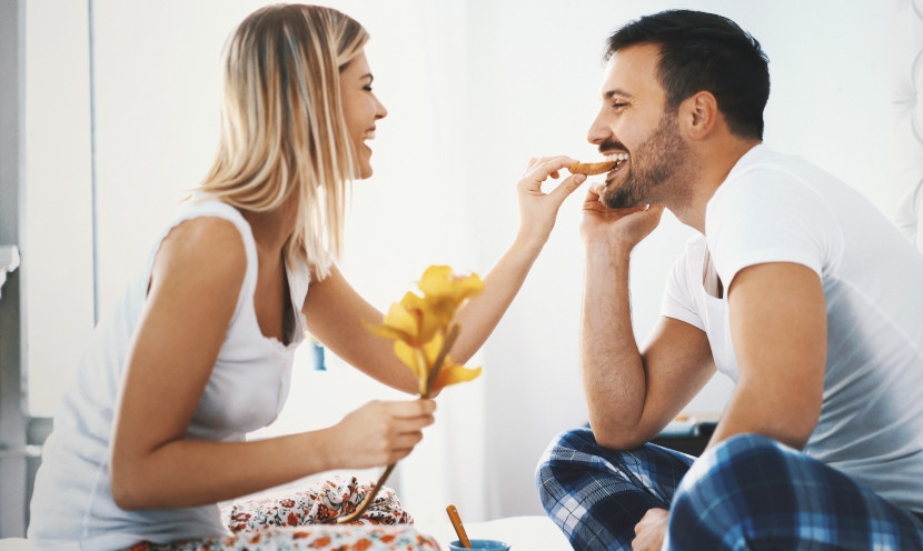 Organiser un petit-déjeuner romantique surprise : comment ça marche ?